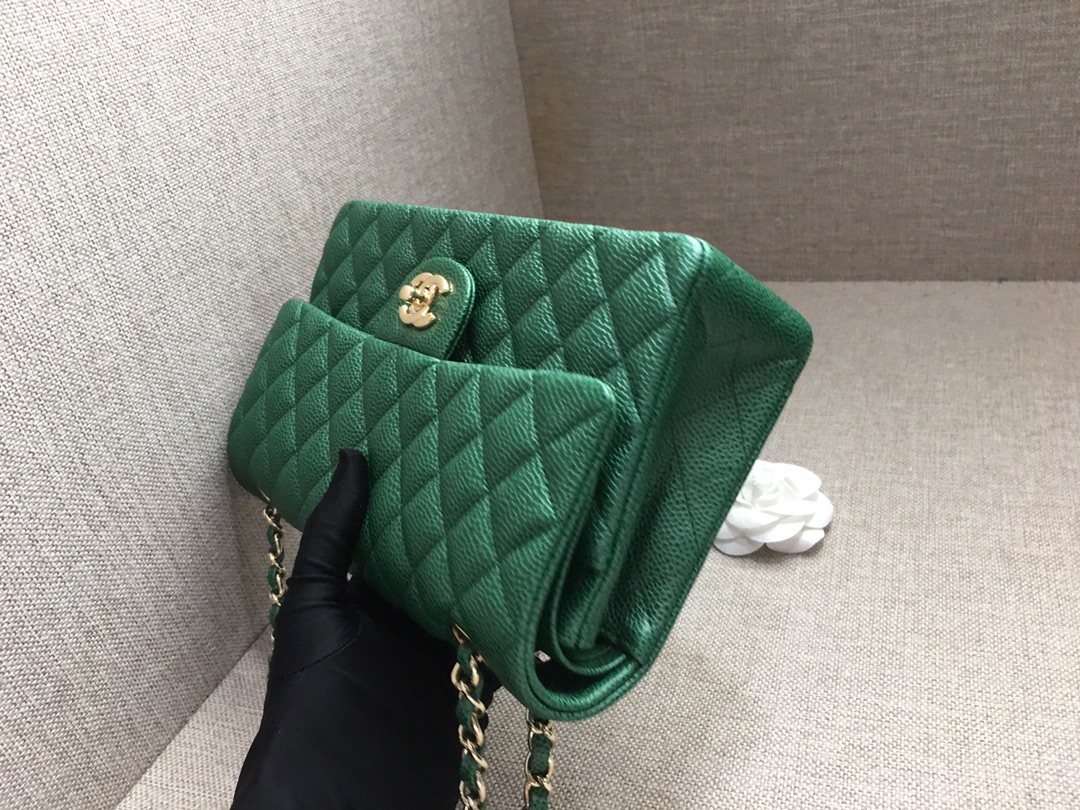 Medium Classic Flap Caviar Bag A01112 Green/Gold